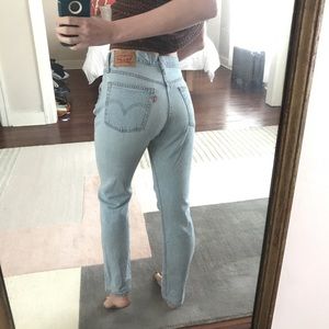 501 Levi’s Light Wash Faded Jeans
